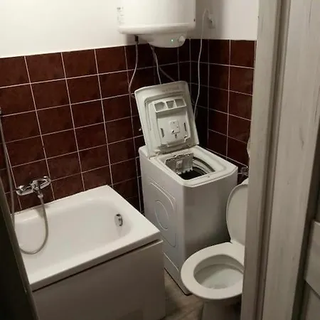 Cosy Place With Air Conditioning, Close To The Saturn Thermal Pools And The Airport Apartman Czeladź