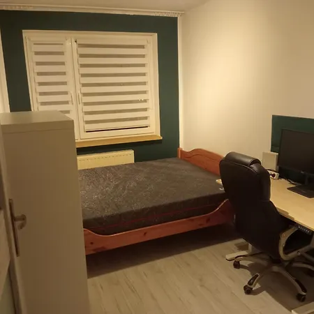 Cosy Place With Air Conditioning, Close To The Saturn Thermal Pools And The Airport