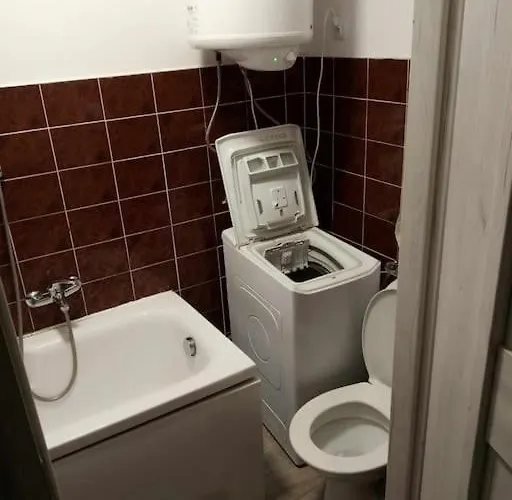 Cosy Place With Air Conditioning, Close To The Saturn Thermal Pools And The Airport Appartement Czeladź